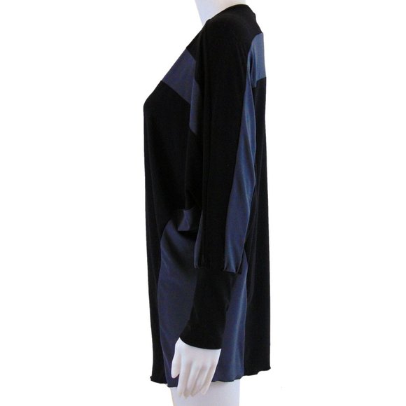 ROBIN Artizan Signature Gray - Black Tunic - Picture 4 of 5